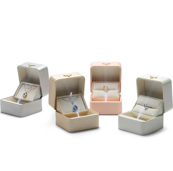 High Grade Creative PU Leather LED Light Proposal Ring Box Pendant Box, Custom Logo Jewelry Box