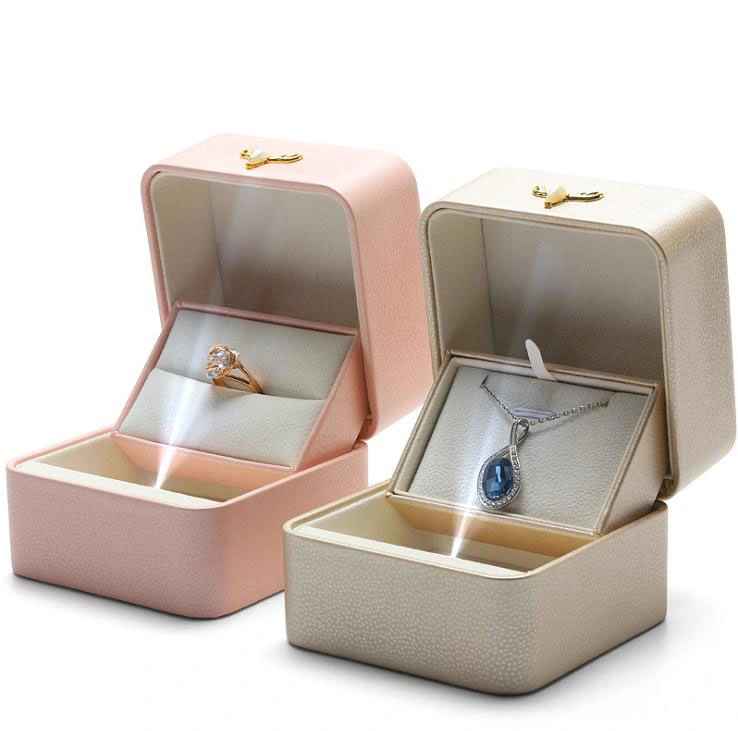 High Grade Creative PU Leather LED Light Proposal Ring Box Pendant Box, Custom Logo Jewelry Box